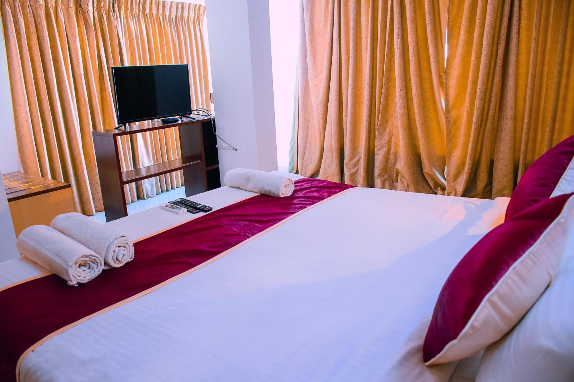 Naksha Tree Hotels- Ramapuram Chennai Exterior foto