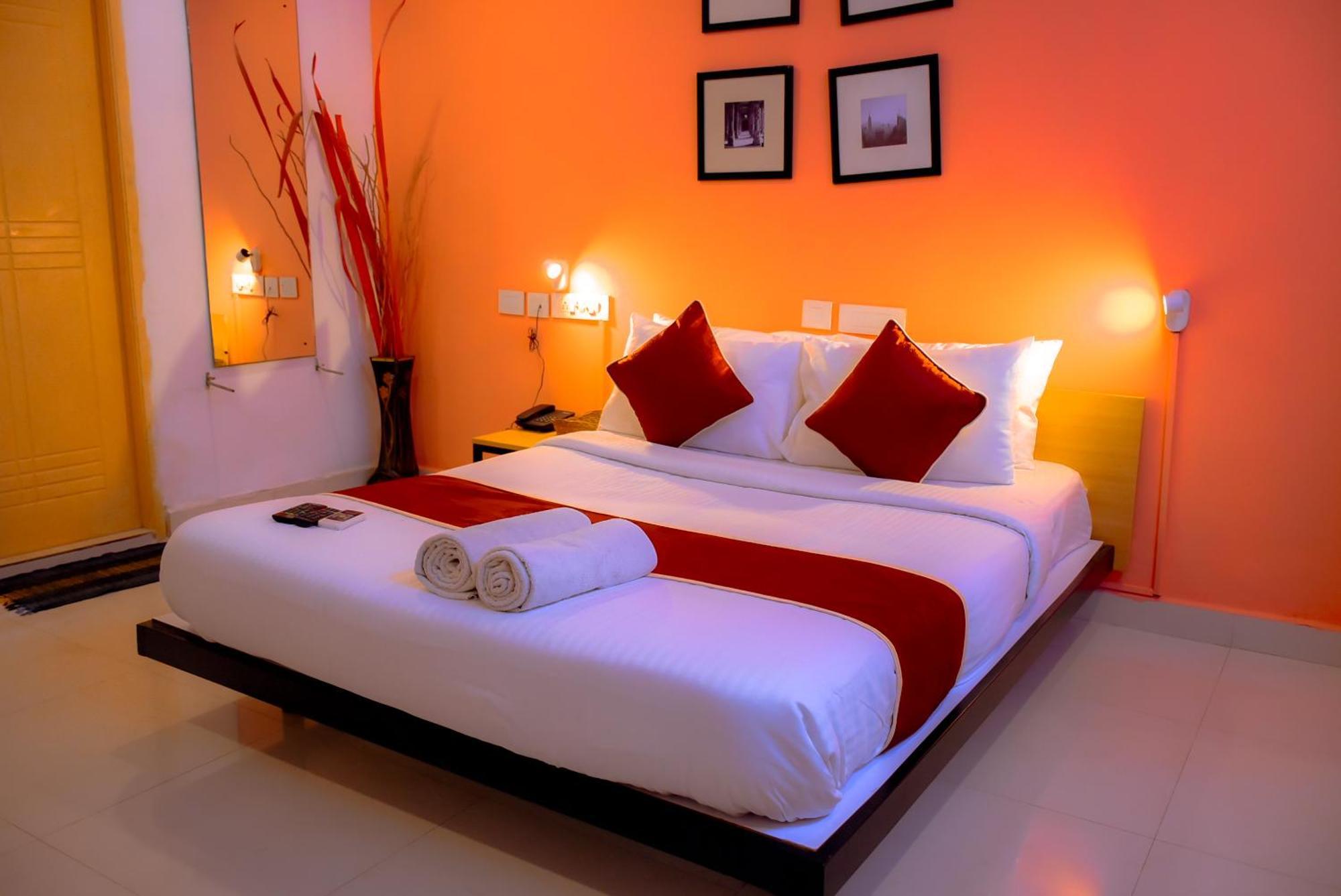 Naksha Tree Hotels- Ramapuram Chennai Exterior foto